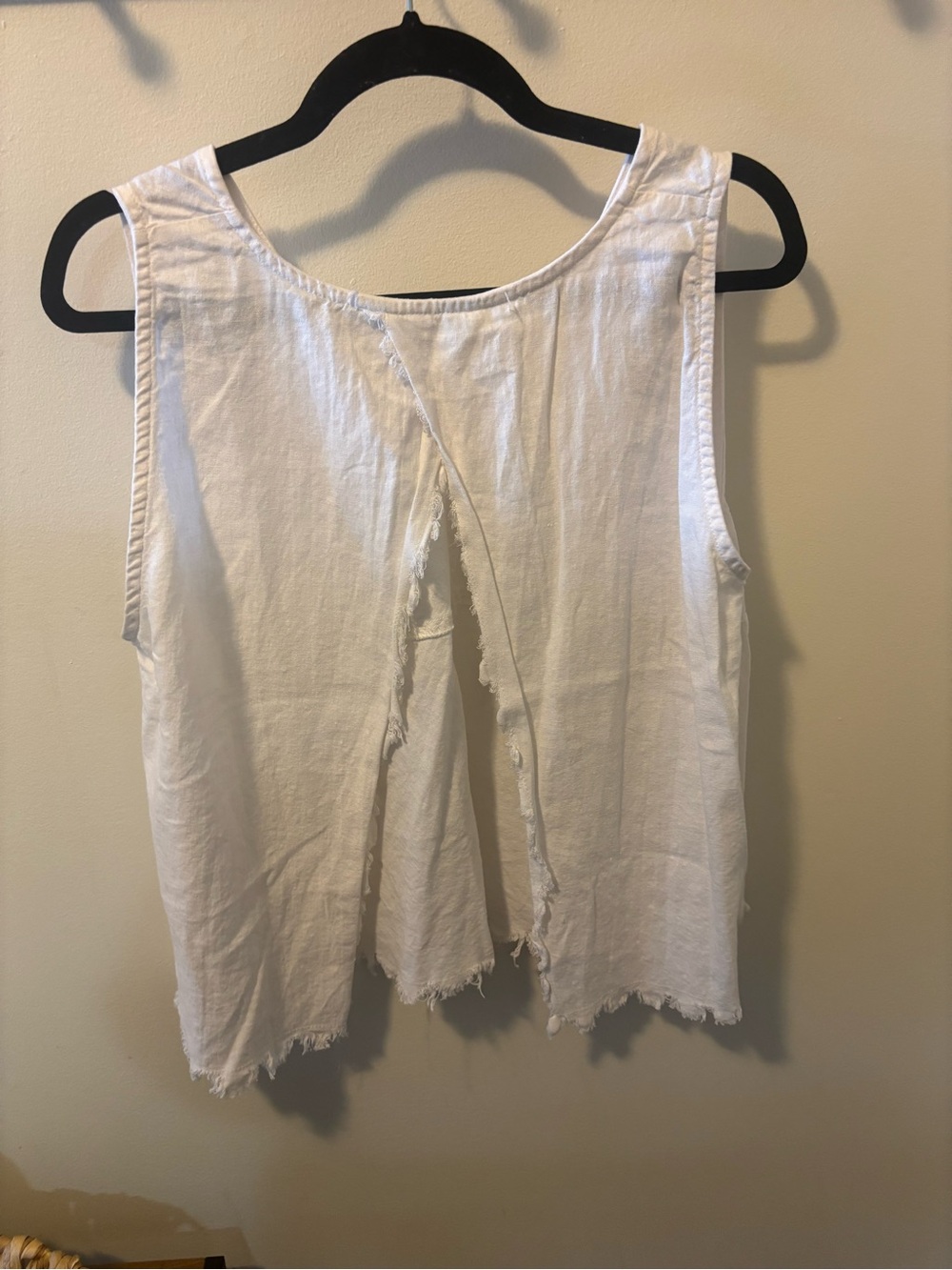 Women's White V-Neck Sleeveless Top - Classic Summer Staple - Picture 3 of 3